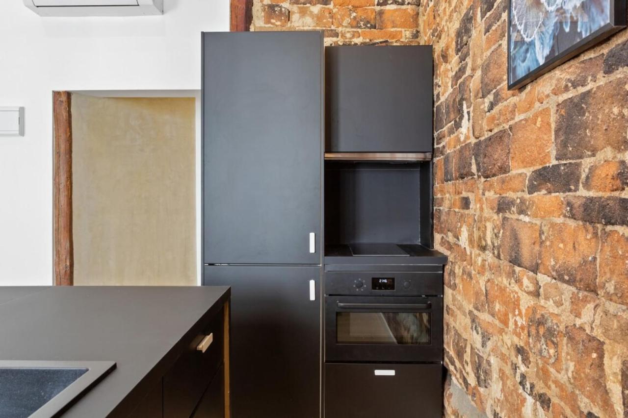 Modern 1 Bedroom Apartment Near Lavapies Madrid Luaran gambar