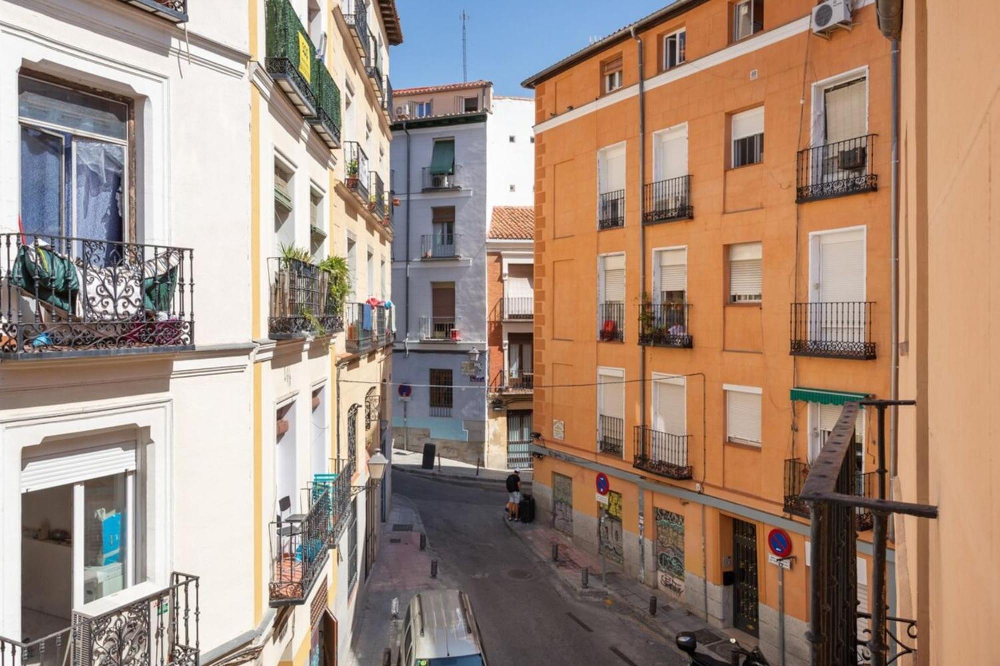 Modern 1 Bedroom Apartment Near Lavapies Madrid Luaran gambar